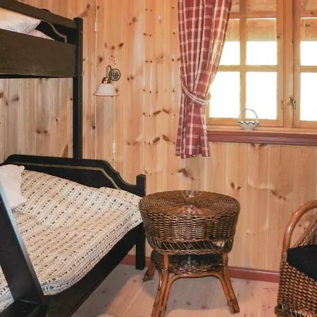 Three-bedroom In Amli 펜션 Åmli